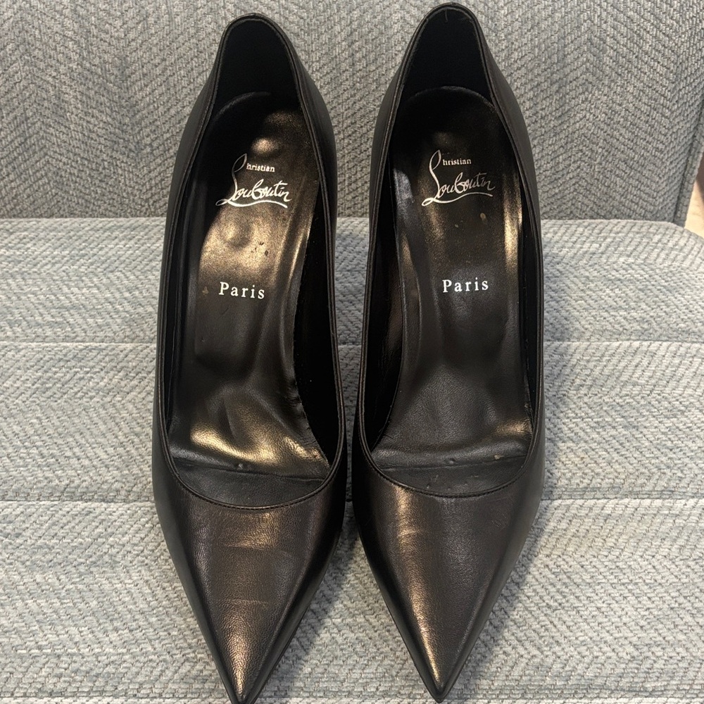 RED BOTTOMS!Christian Louboutin Black Pointed Heels Condora 85mm.Very comfy